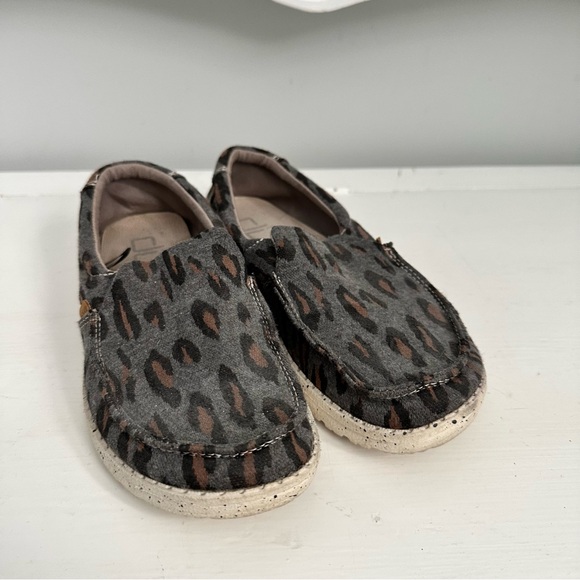 cheetah slip on hey dudes - Picture 4 of 5